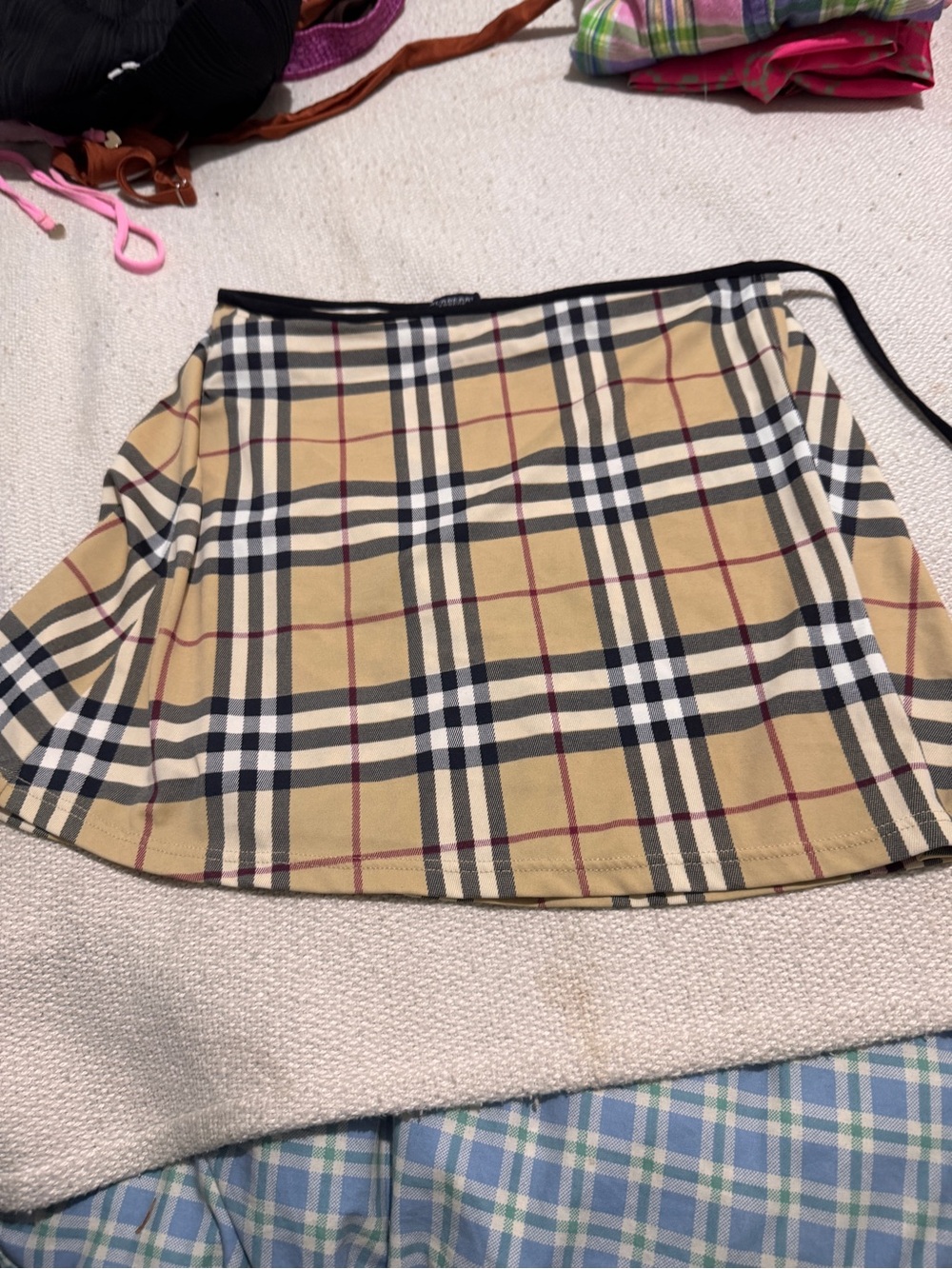 Burberry Beige Plaid Swim Skirt / Sarong with Black Trim - Picture 11 of 12
